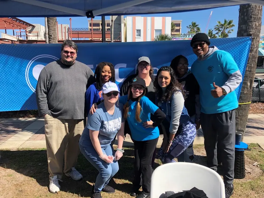 ERC Cares beach clean-up with Beaches Go Green in Jacksonville — ERC Global CX