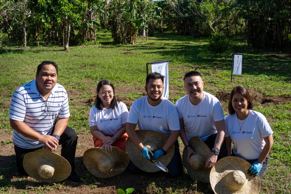 TaskUs and GCash plant 10,000 coffee seedlings, support women coffee farmers — TaskUs